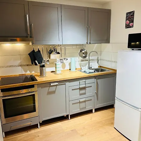 Ferienwohnung Stilvoll-Mit Balkon- Zentral - Netflix-Nespresso Essen Exterior foto