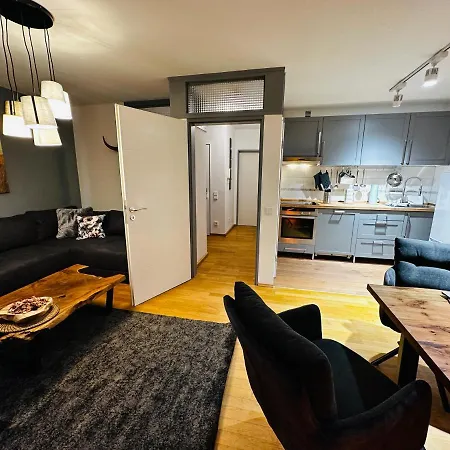 Ferienwohnung Stilvoll-Mit Balkon- Zentral - Netflix-Nespresso Essen Exterior foto