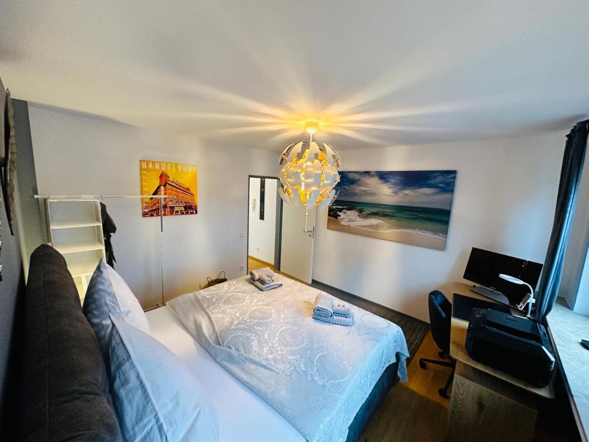 Stilvoll-mit Balkon- Zentral - Netflix-nespresso Apartment